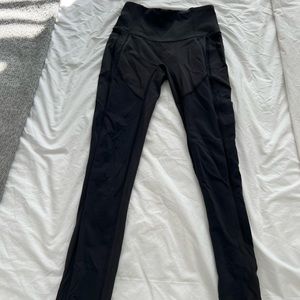 Black lulu lemon leggings